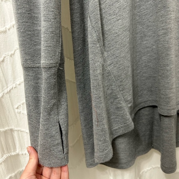 Neiman Marcus Cowl Neck Button Back Tunic Sweater - Picture 2 of 6